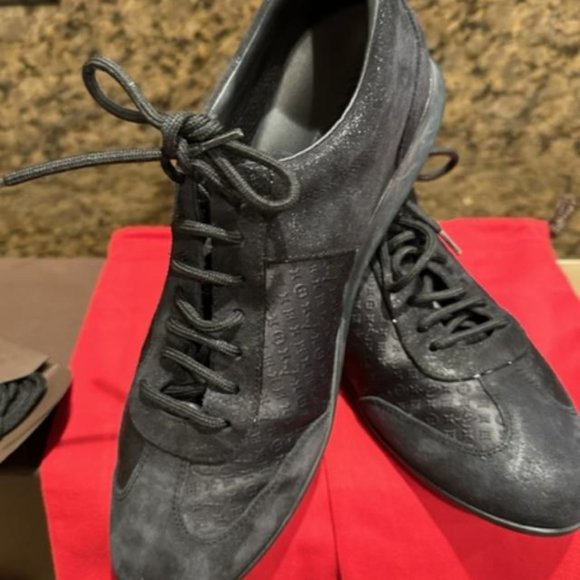 Louis Vuitton Black Logo Sneakers New in Box w/xtra laces 38 - Picture 8 of 8